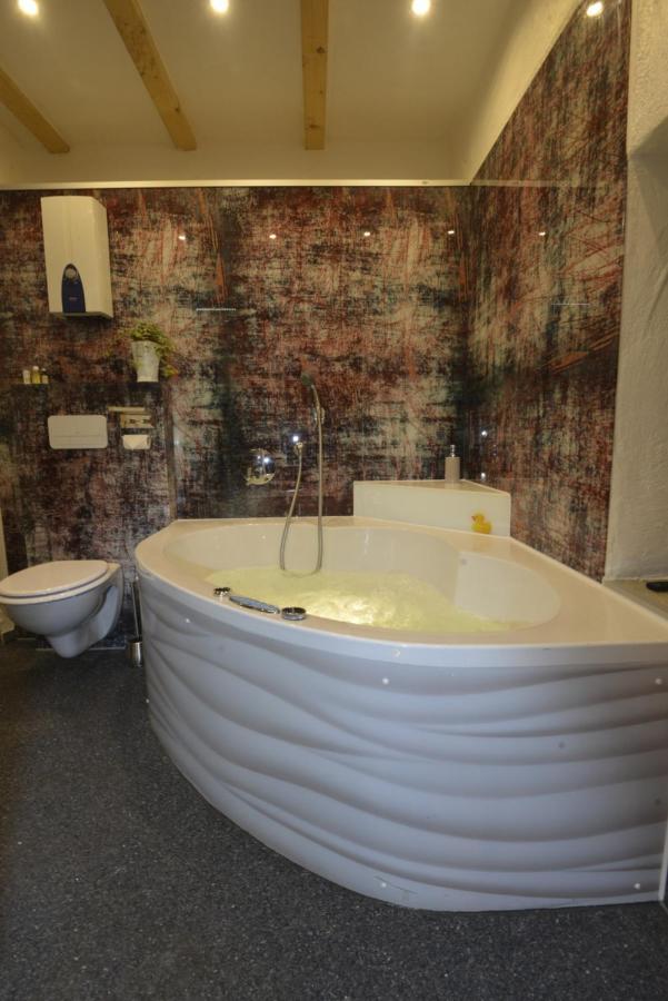 Eifel Kate, Relaxen Mit Sauna Und Whirlpool Dahlem  Bagian luar foto